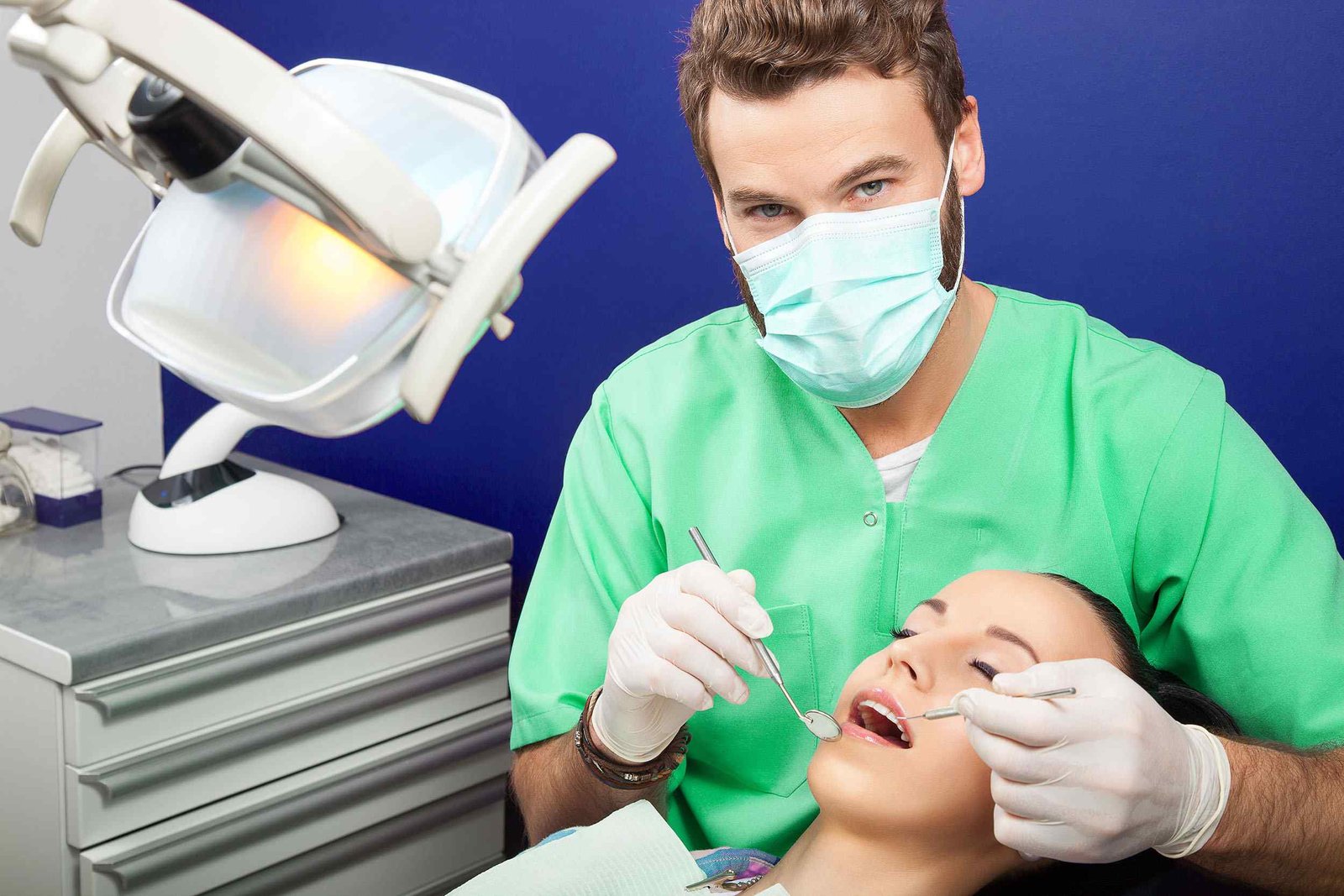 https://dentaldesigndistrict.com/wp-content/uploads/2020/02/img-testimonials.jpg